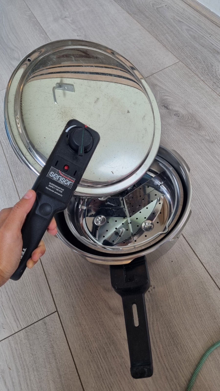 Tefal Sensor Snelkookpan met mandje, Ophalen