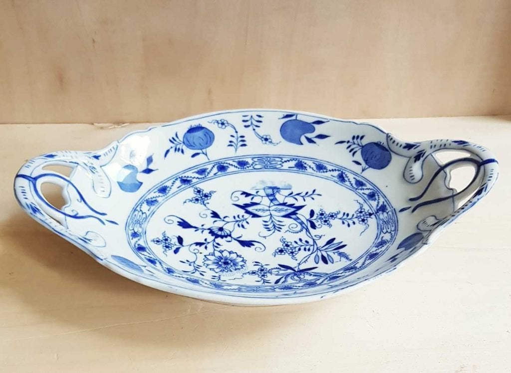 Antieke blauw-witte porseleinen serveerschaal Zwiebelmuster, Ophalen of Verzenden