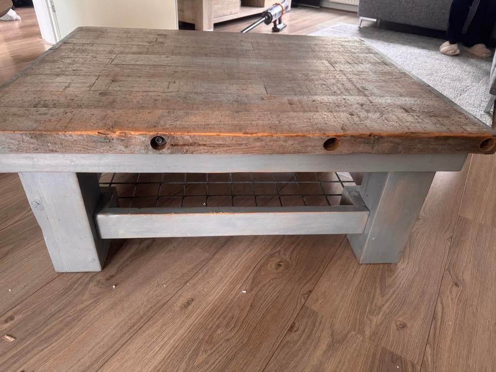 Robuuste salontafel van gerecycled hout, Gebruikt, Vierkant, Minder dan 50 cm, Overige houtsoorten