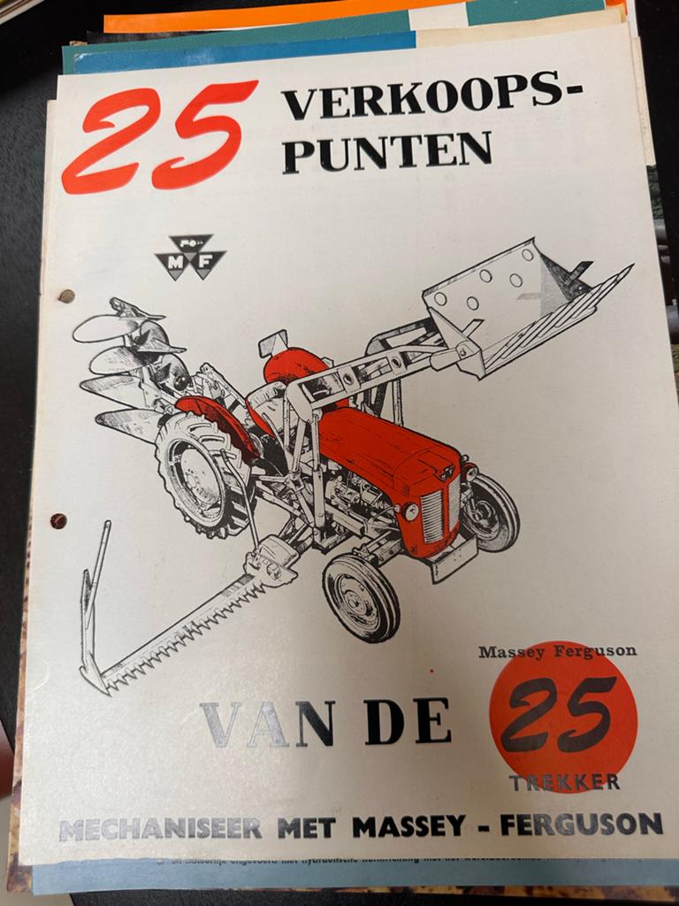 Oude Massey Ferguson folder uit de jaren '60 - 25 Verkoopspu, Ophalen of Verzenden, Gebruikt, Overige typen