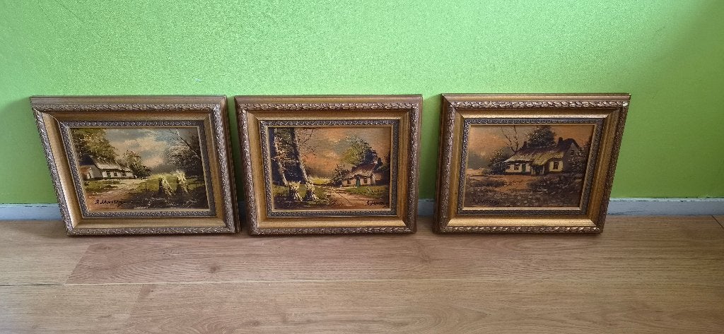 Set van 3 landschapsschilderijen met boerderijen, Ophalen, Paneel, Realistisch, Gesigneerd