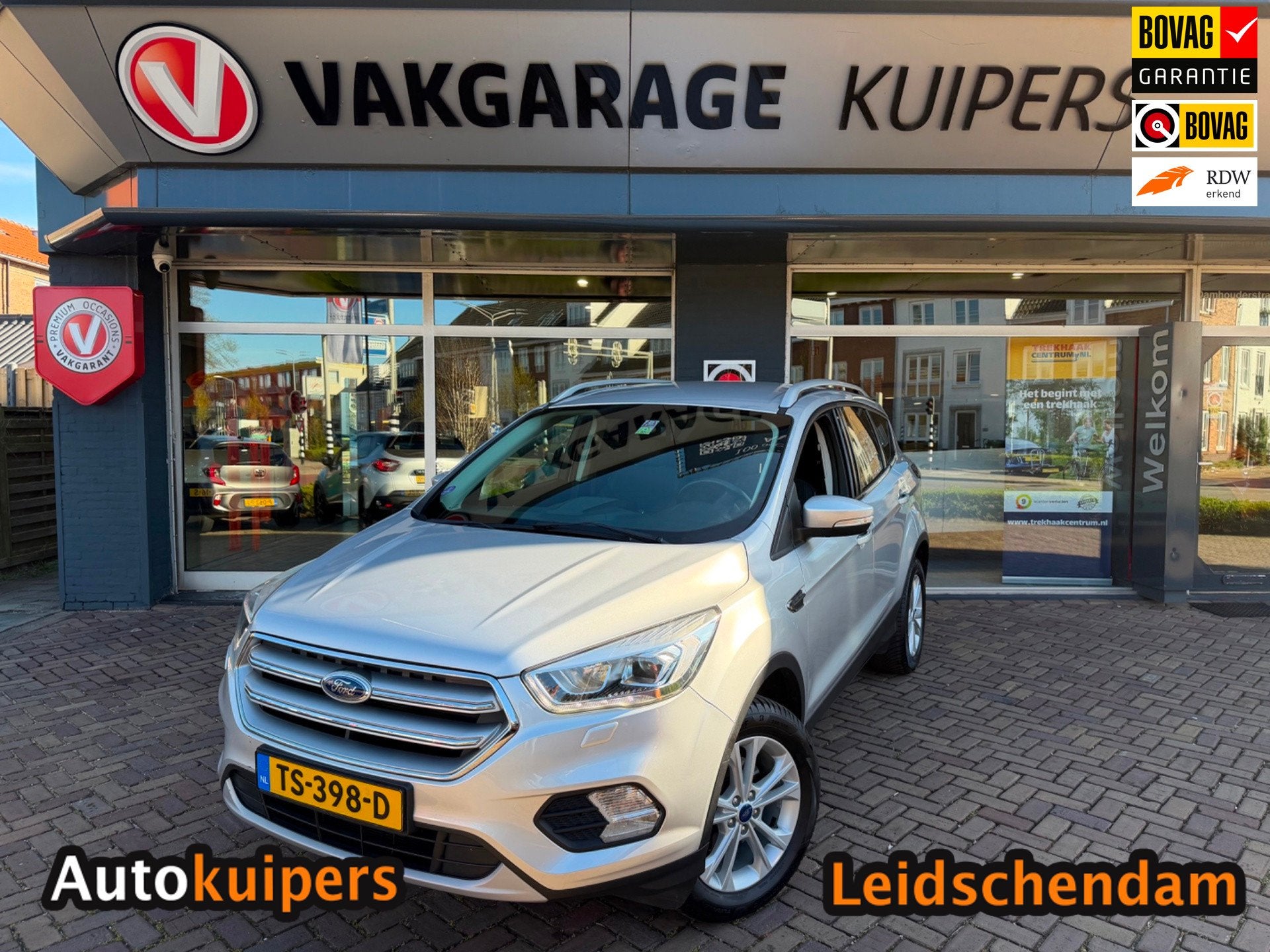 Ford Kuga 1.5 EcoBoost ST Line, Auto's, 12 maanden, Stof, 4 cilinders, Bedrijf