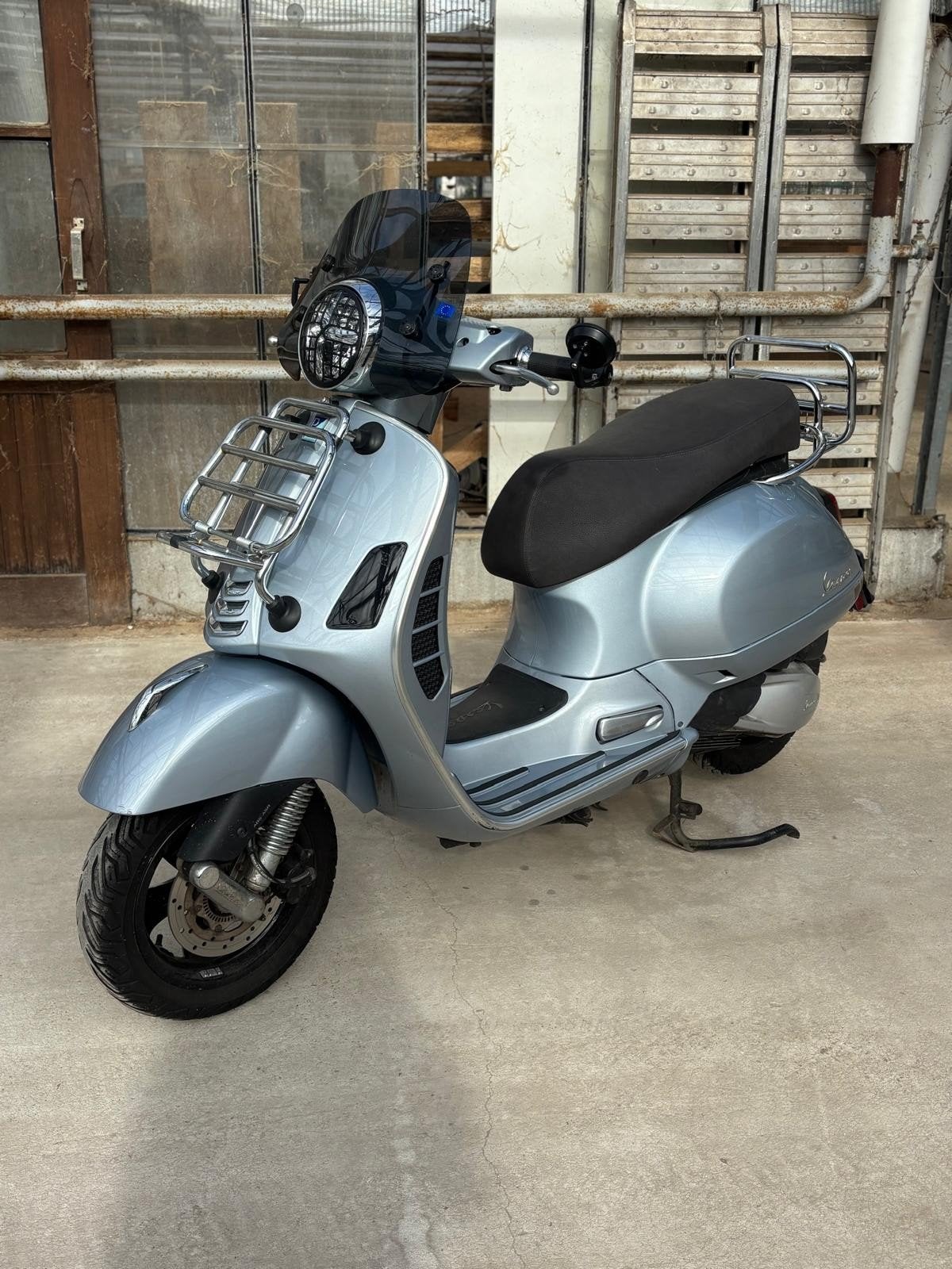 Vespa GTS 300 HPE 300, 300 cc, Gebruikt, Particulier, LED Verlichting
