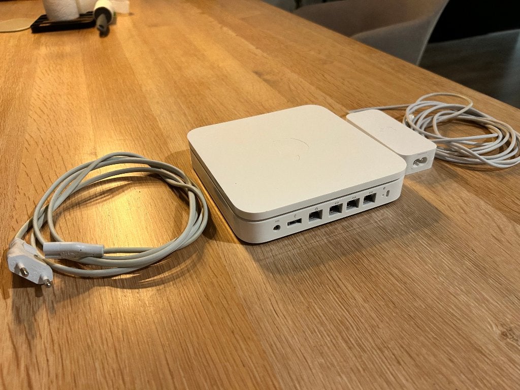 Apple A1408 AirPort Extreme Base Station, Computers en Software, Routers en Modems, Ophalen of Verzenden, Gebruikt