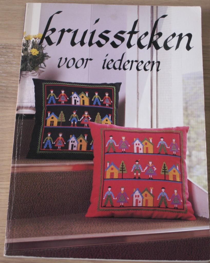 Boek: Kruissteken voor iedereen, Ophalen of Verzenden, Zo goed als nieuw, Patroon