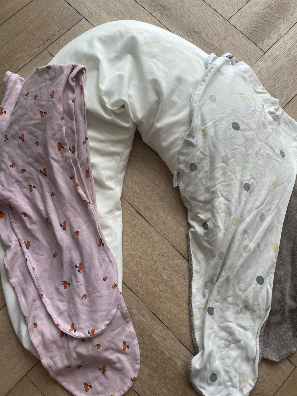 Voedingskussen balletjesvulling met 2 hoezen (Hema/Doomoo), Ophalen, Gebruikt