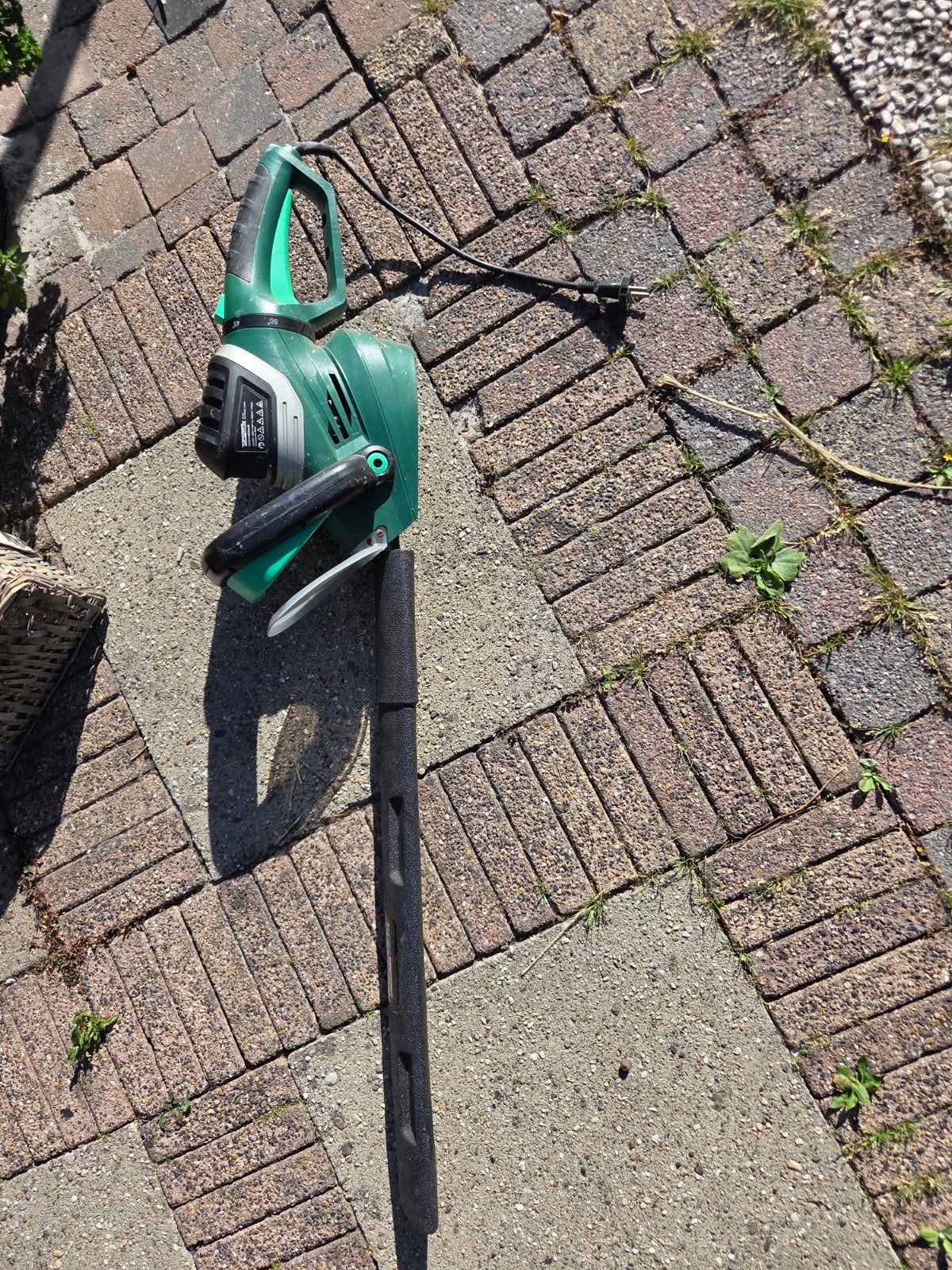 Elektrische heggenschaar - FERM, Tuin en Terras, Ophalen of Verzenden, Gebruikt, Elektrisch, FERM