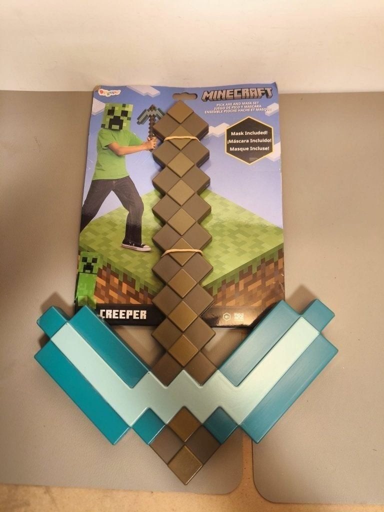 Disguise Minecraft Pickaxe & Mask Child Accessory Set, Ophalen of Verzenden, Nieuw