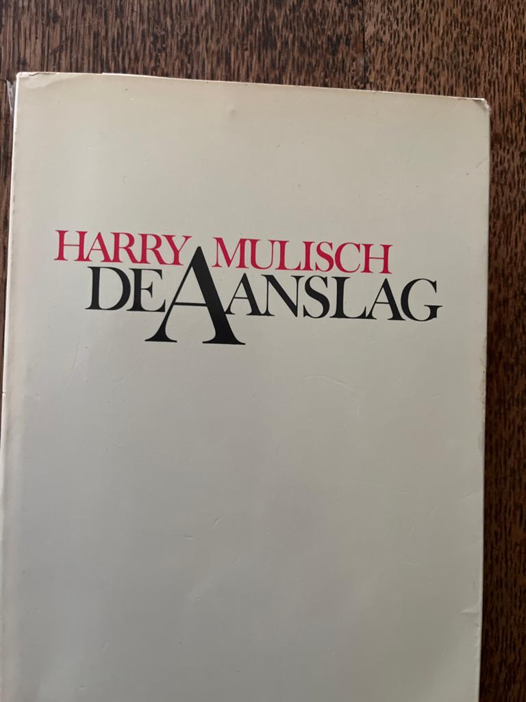 Harry Mulisch - De Aanslag (1984), Ophalen of Verzenden, Gelezen, Architecten
