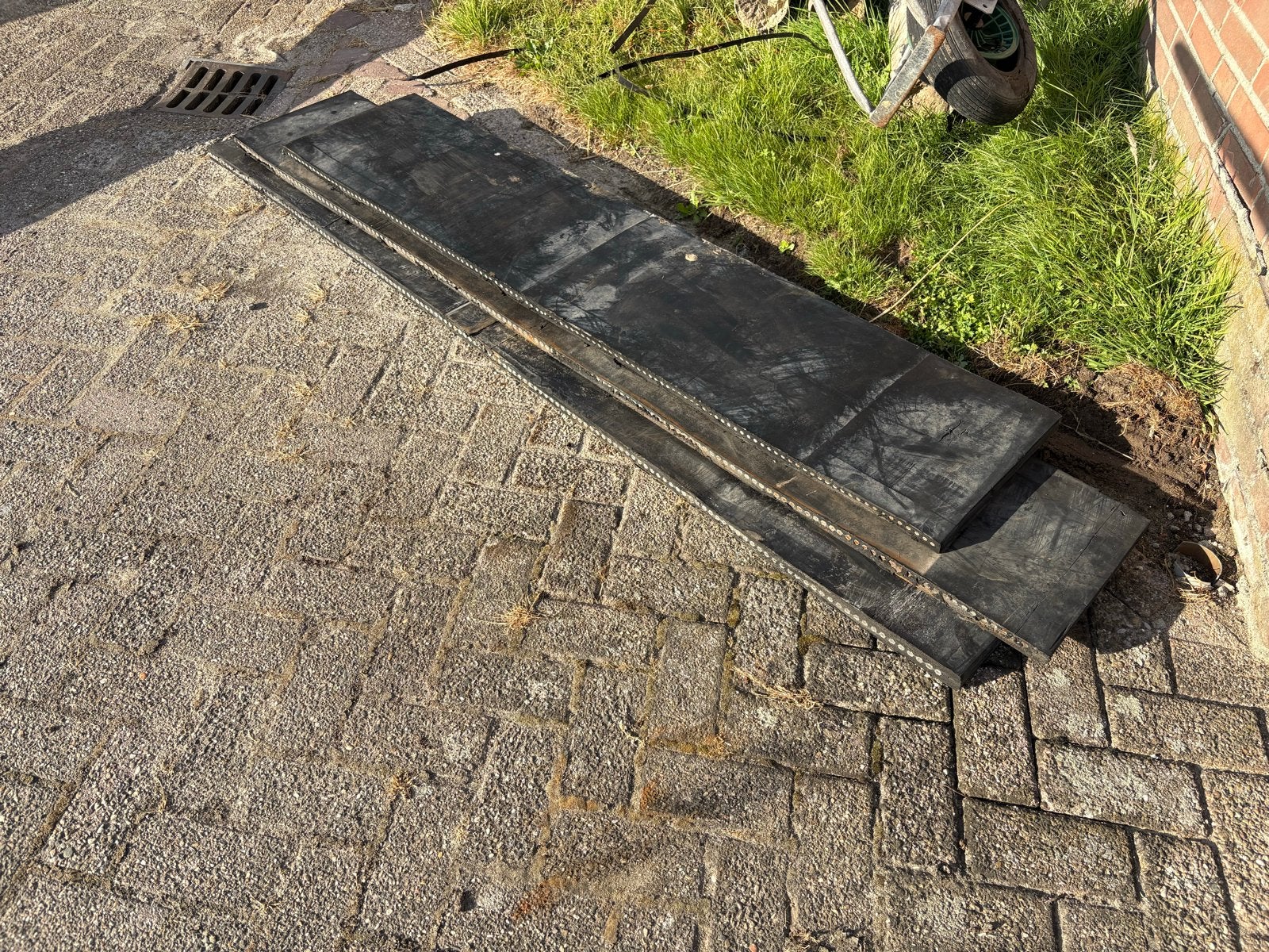 Robuuste rubberen matten voor diverse toepassingen, Ophalen of Verzenden, Gebruikt, Zwart, Overige materialen