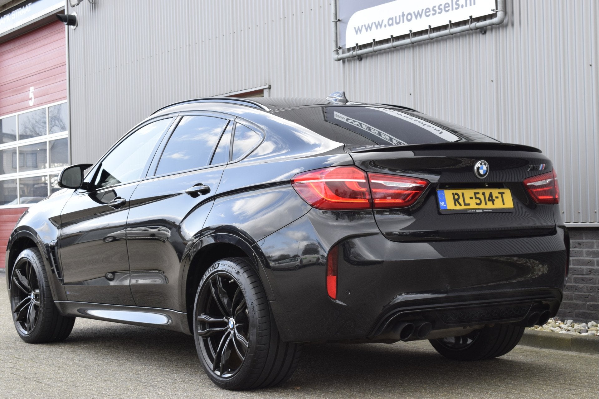 BMW X6 M Black Fire Edition 576PK slechts 4 in NL! Origineel, Auto's, BMW, Automaat, 2950 kg, 2240 kg, Gebruikt