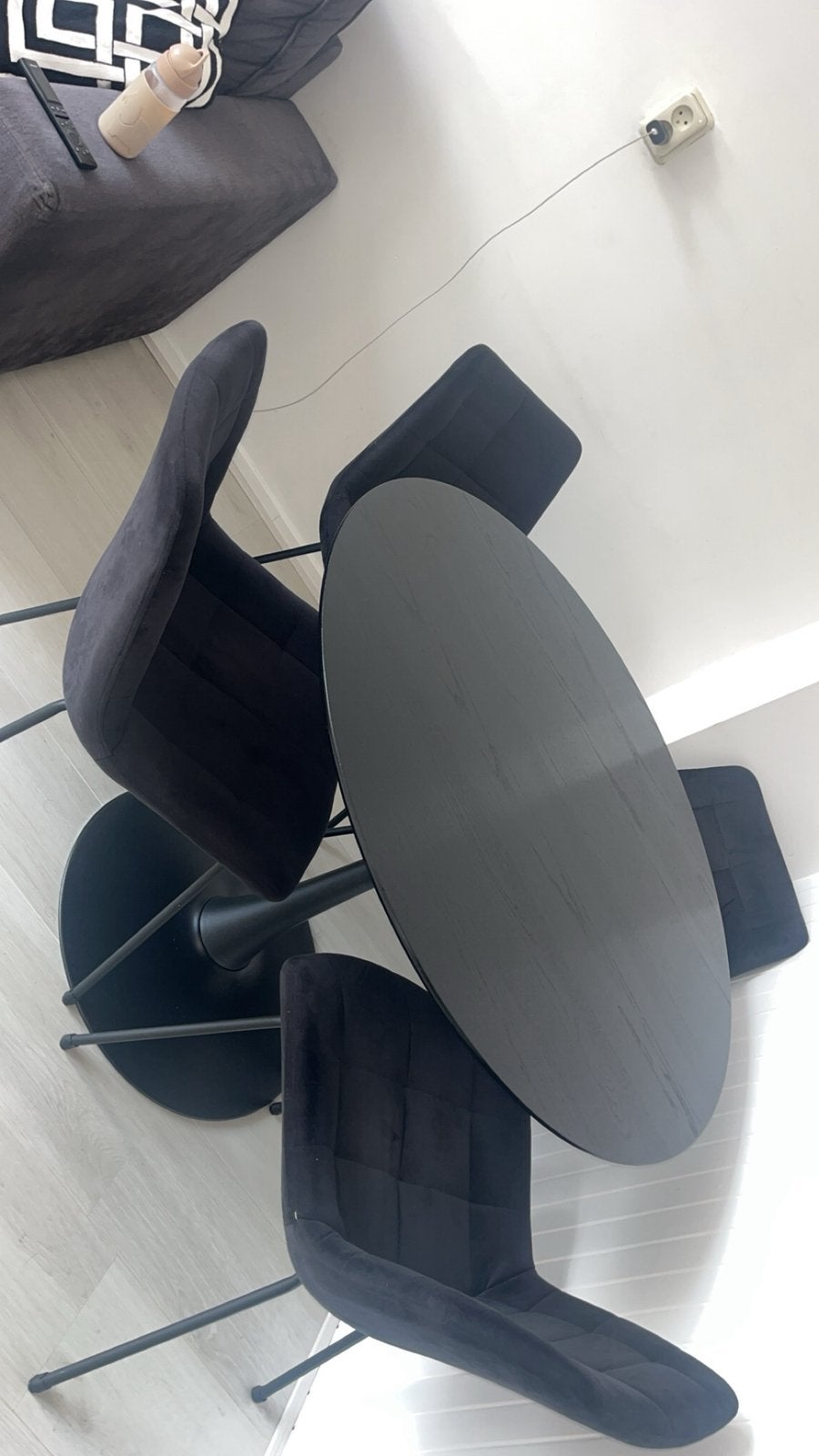 Eettafel + 4 eetstoelen, Ophalen, Zo goed als nieuw, Vier