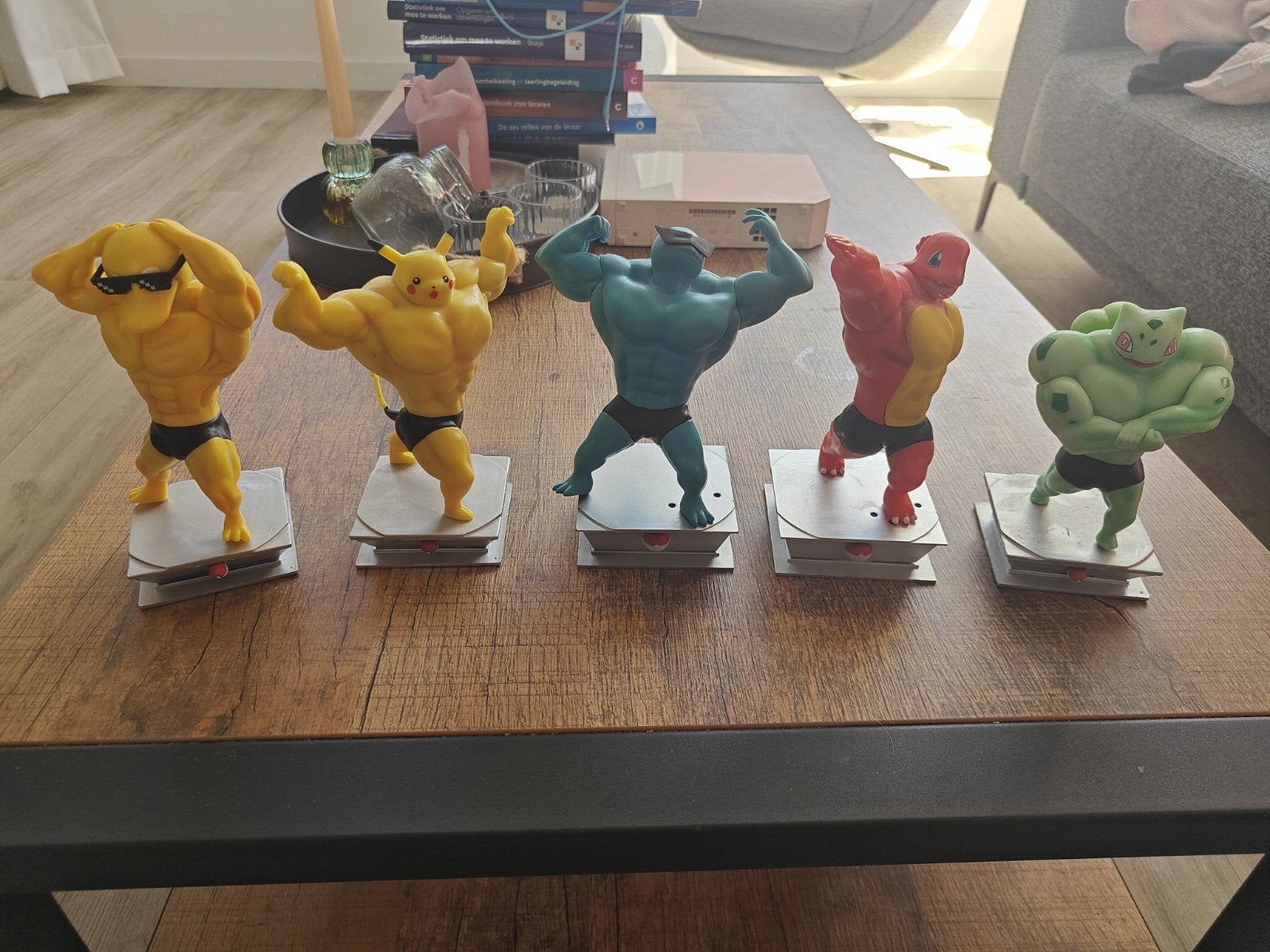 Collectie gespierde pokemon beeldjes, Ophalen, Zo goed als nieuw