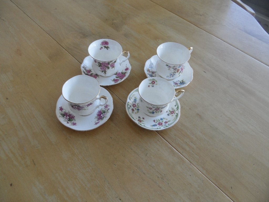 koffie/ thee kopjes, Ophalen, Zo goed als nieuw, Porselein, Kop en/of schotel