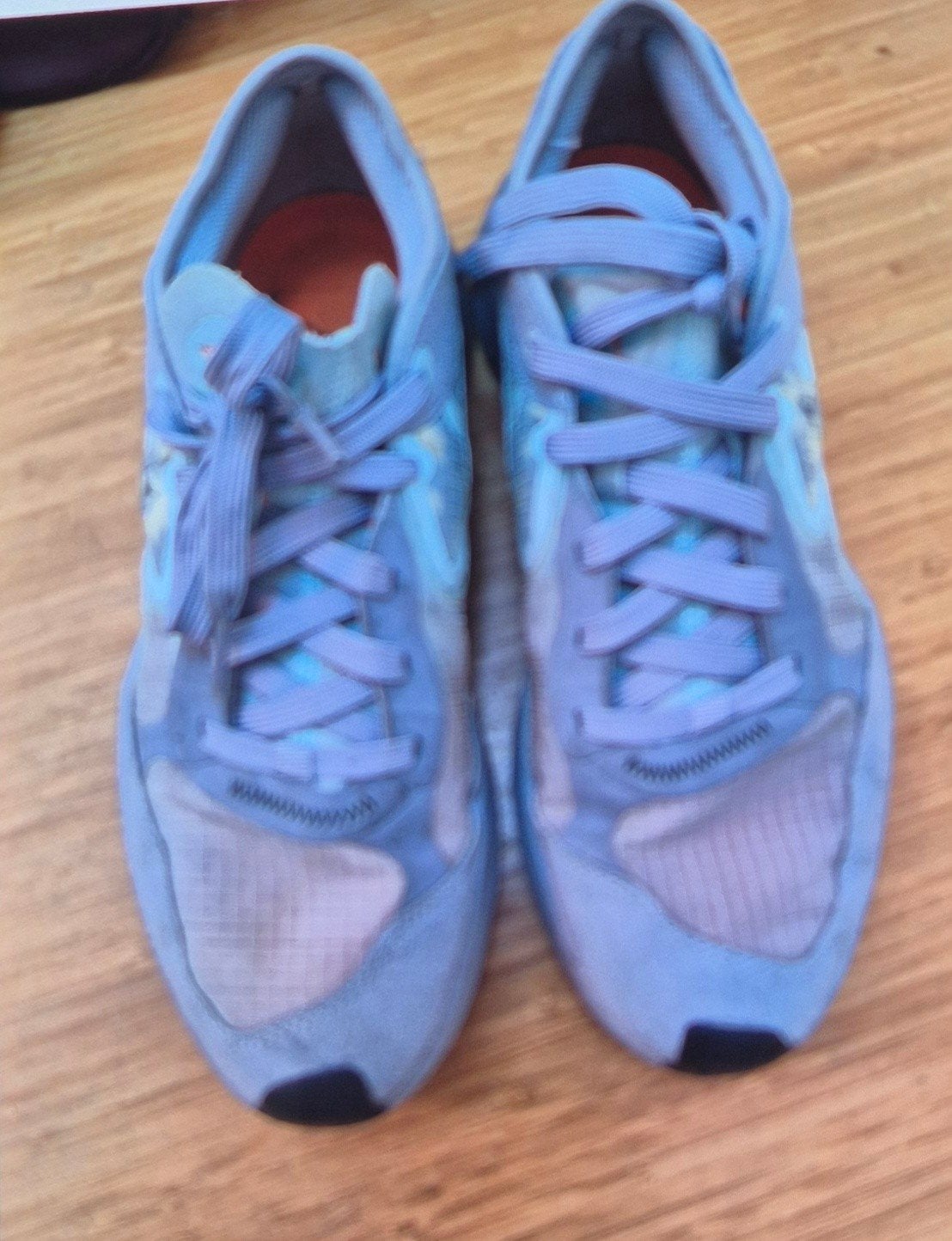 Lichtblauwe sneakers - Zo goed als nieuw, Ophalen of Verzenden, Zo goed als nieuw, Blauw, Sneakers of Gympen