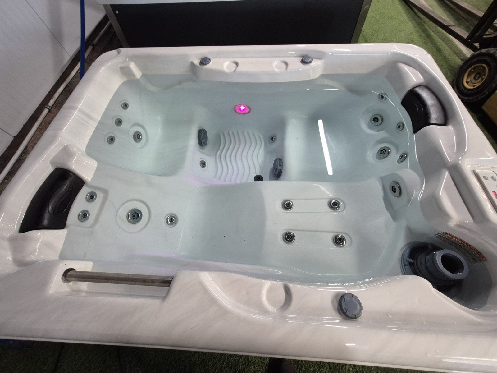 PRACHTIGE 3 PERS JACUZZI ‼️💦 vandaag nog bezorgd🚛, Ophalen of Verzenden