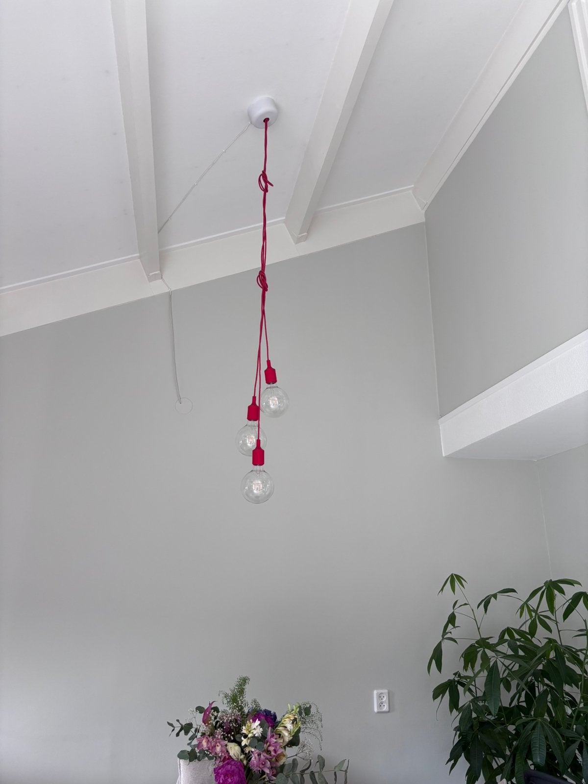 Set van 3 Muuto E27 hanglampen - rood, Huis en Inrichting, Ophalen, Zo goed als nieuw, Kunststof, 75 cm of meer