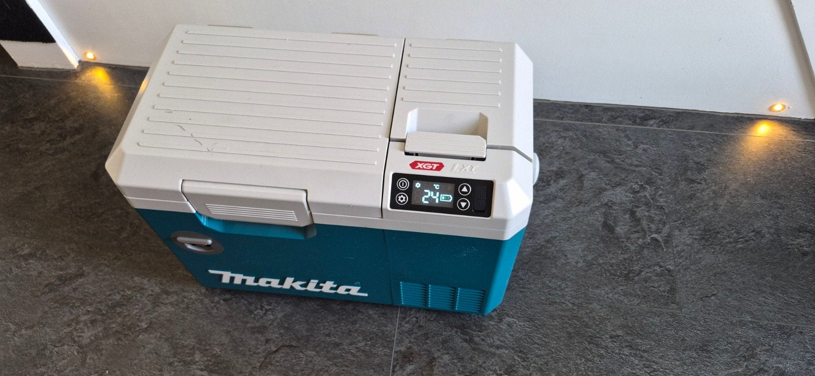 Makita Koelbox/Vriezer 7L - Ideaal voor onderweg!, Ophalen, Zo goed als nieuw, Koelbox, Elektrisch