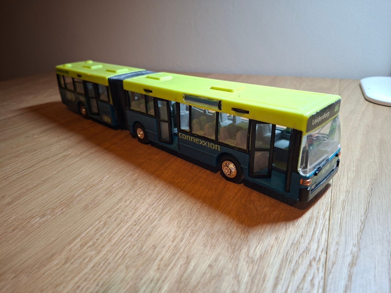 Miniatuur Connexxion gelede bus - modelbus, Hobby en Vrije tijd, Overige merken, Gebruikt, 1:50 of kleiner, Overige typen