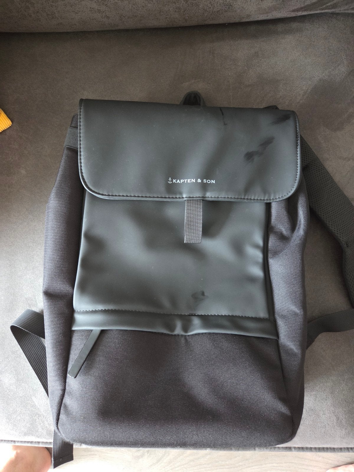 Kapten & Son rugzak - Zwart, zo goed als nieuw, Sieraden, Tassen en Uiterlijk, Tassen | Rugtassen, 25 tot 40 cm, Ophalen of Verzenden