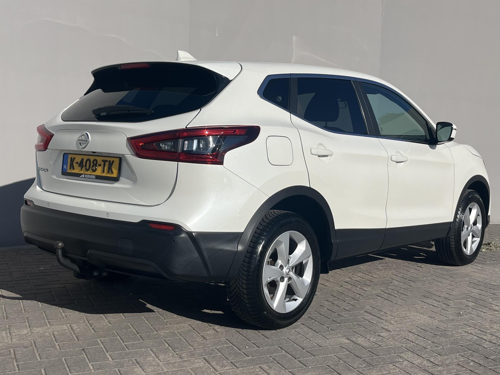 Nissan Qashqai 1.3 DIG-T Business Edition / Trekhaak (1.300K, Voorwielaandrijving, 687 kg, Gebruikt, Euro 6