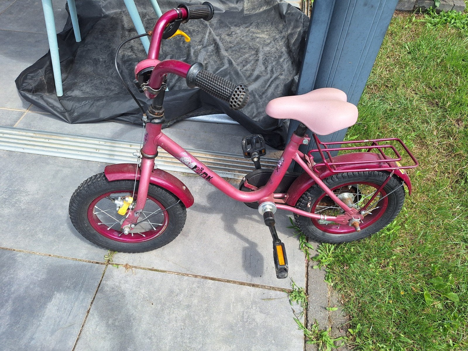Roze kinderfiets met zijwieltjes, Ophalen, Zijwieltjes, Gebruikt, Minder dan 16 inch