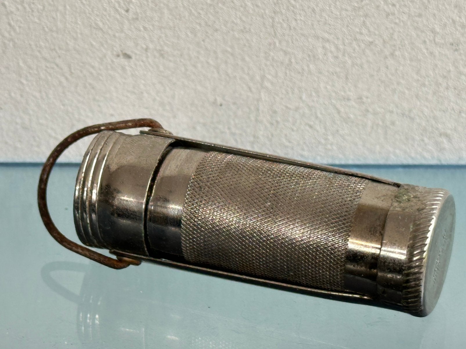 Oude metalen lucifer houder / aansteker Leger 7 cm, Ophalen of Verzenden, Gebruikt