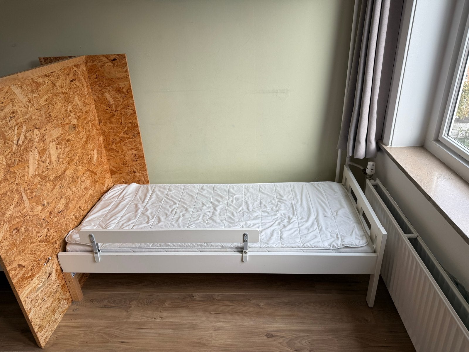 Ikea Kritter Peuterbed 70x160 met matras en schaap kopkant, Kinderen en Baby's, Ophalen, Gebruikt, 70 tot 85 cm, Matras