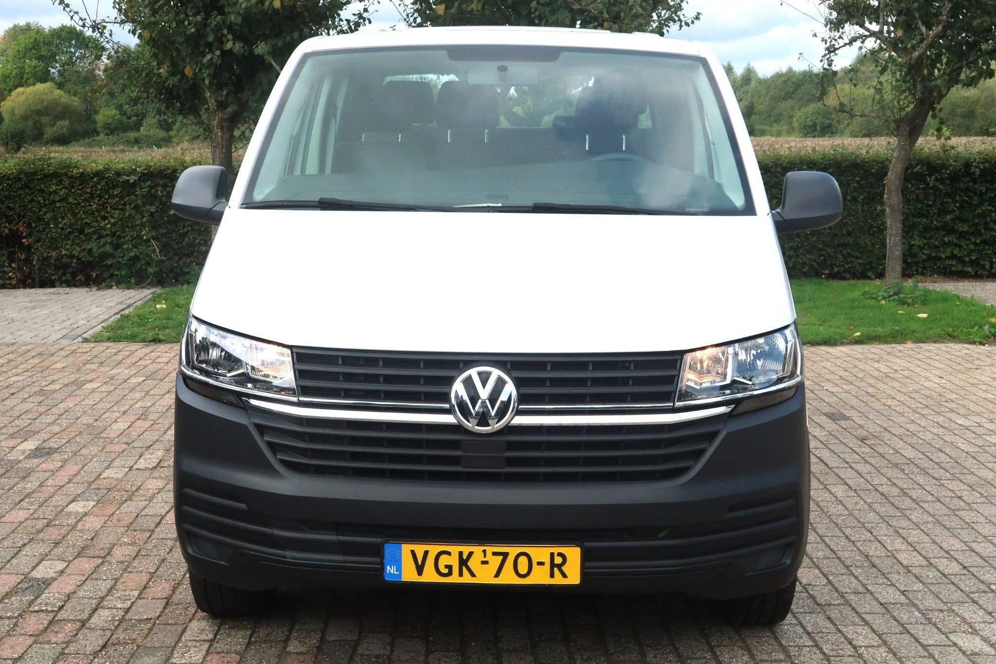 Volkswagen Transporter 2.0 TDI L2H1 DC 28 Comfortline 6 pers, Voorwielaandrijving, Dealer onderhouden, 15 km/l, Gebruikt