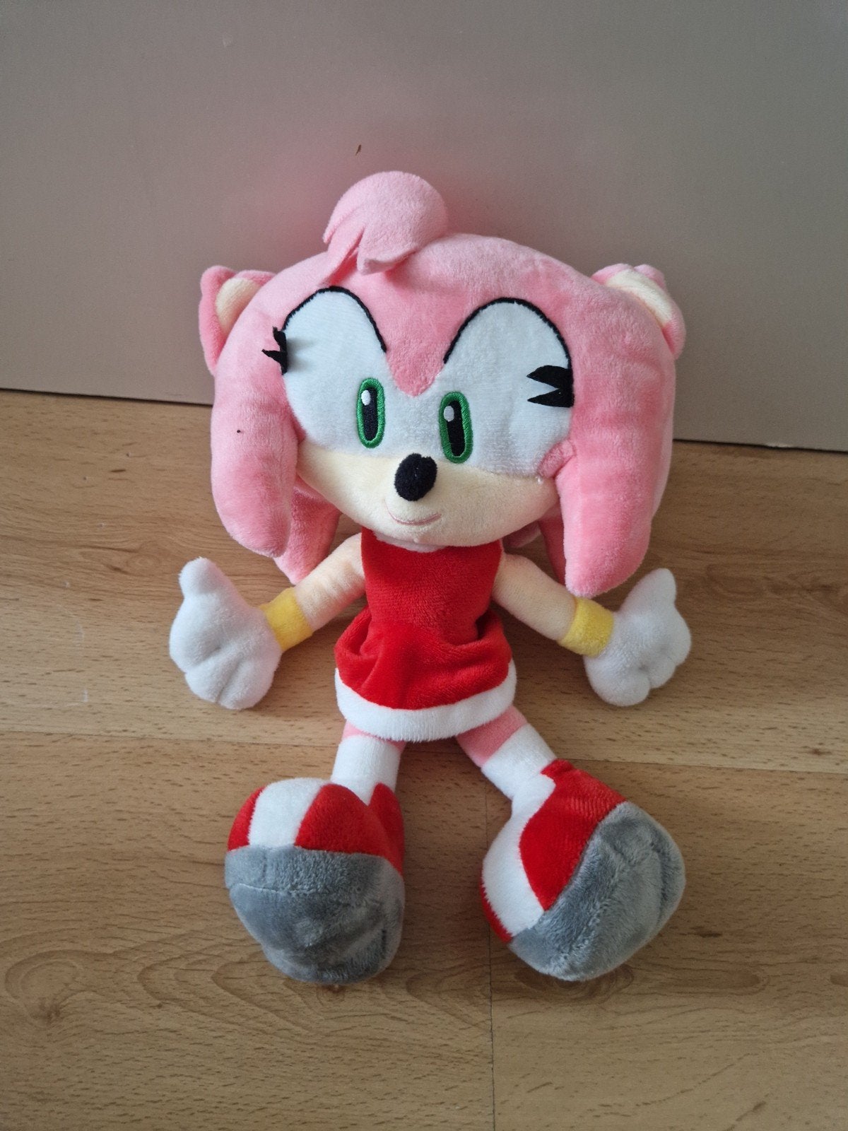 Knuffel amy rose sonic sega Prize international plush, Kinderen en Baby's, Ophalen of Verzenden, Zo goed als nieuw, Overige typen