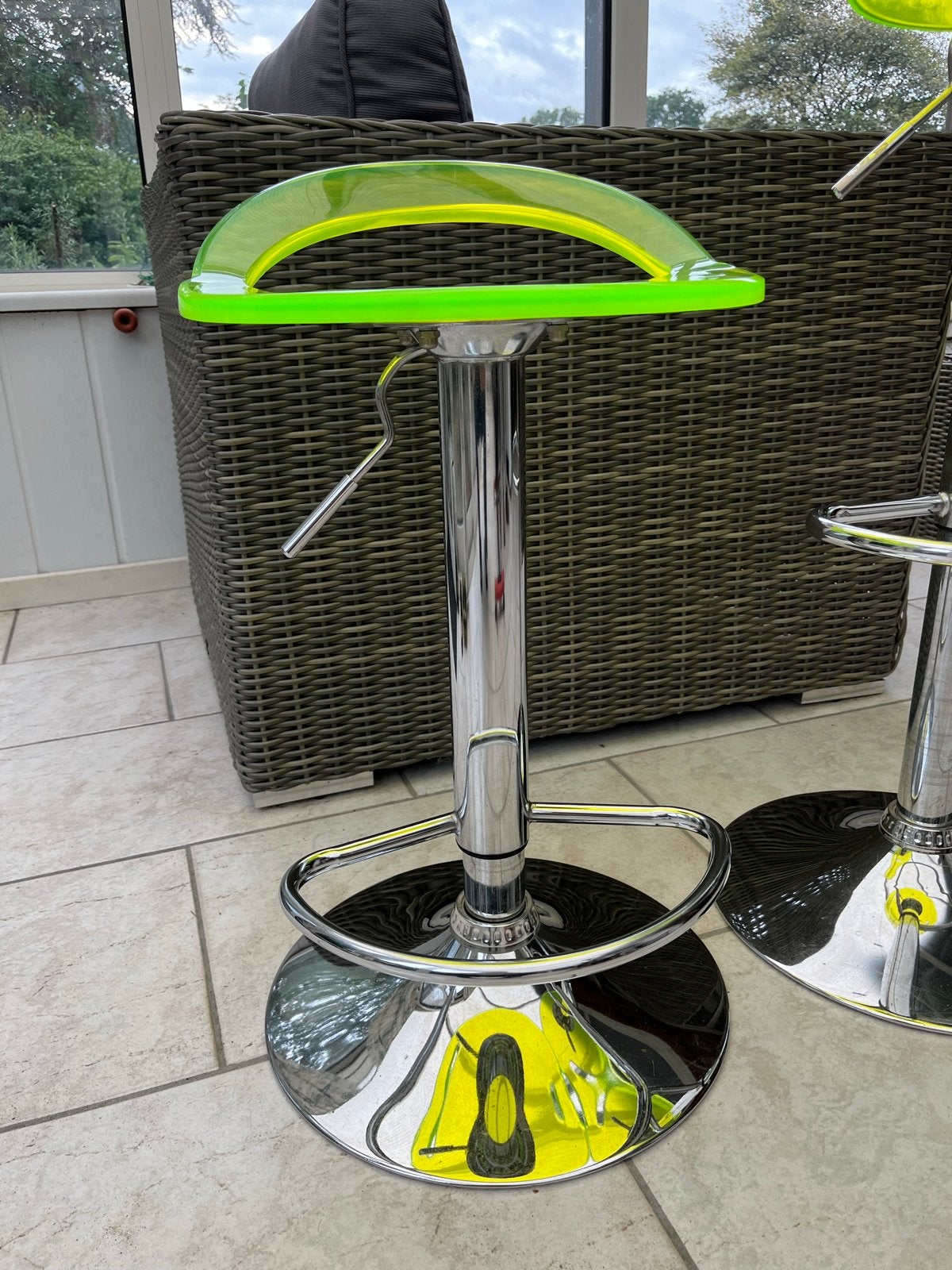 Set van 2 neon groene barkrukken, in hoogte verstelbaar, Ophalen, Kunststof, Gebruikt, In hoogte verstelbaar