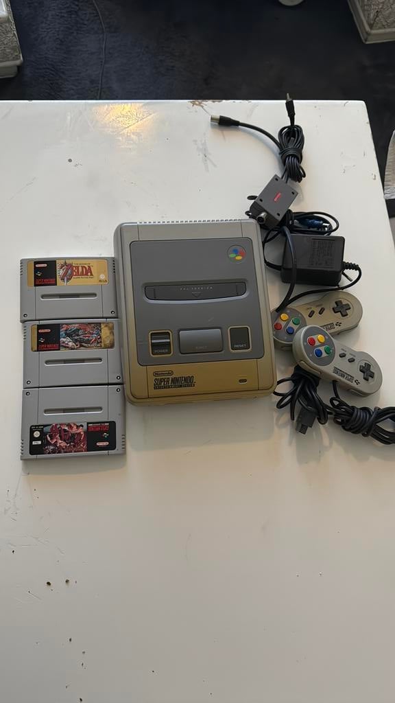 Super nintendo nes, Spelcomputers en Games, Spelcomputers | Nintendo Super NES, Ophalen of Verzenden, Zo goed als nieuw, Met 2 controllers