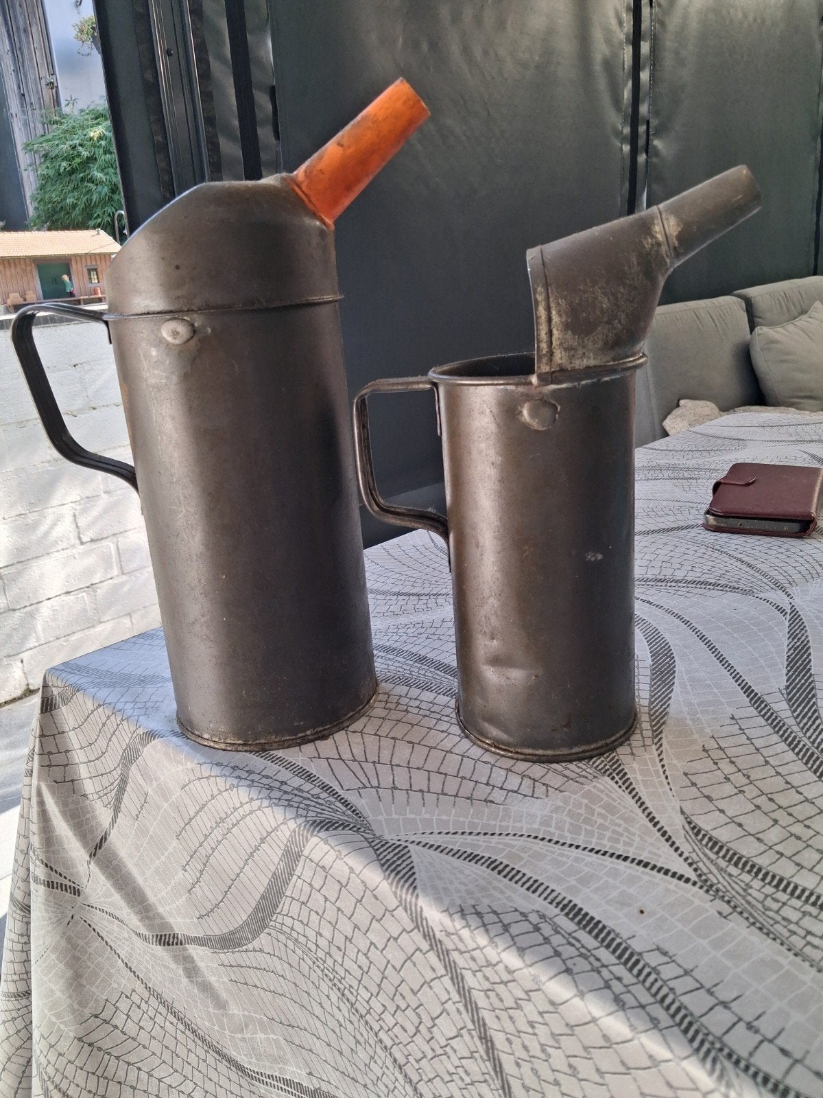 Twee antieke oliekannen, Ophalen of Verzenden