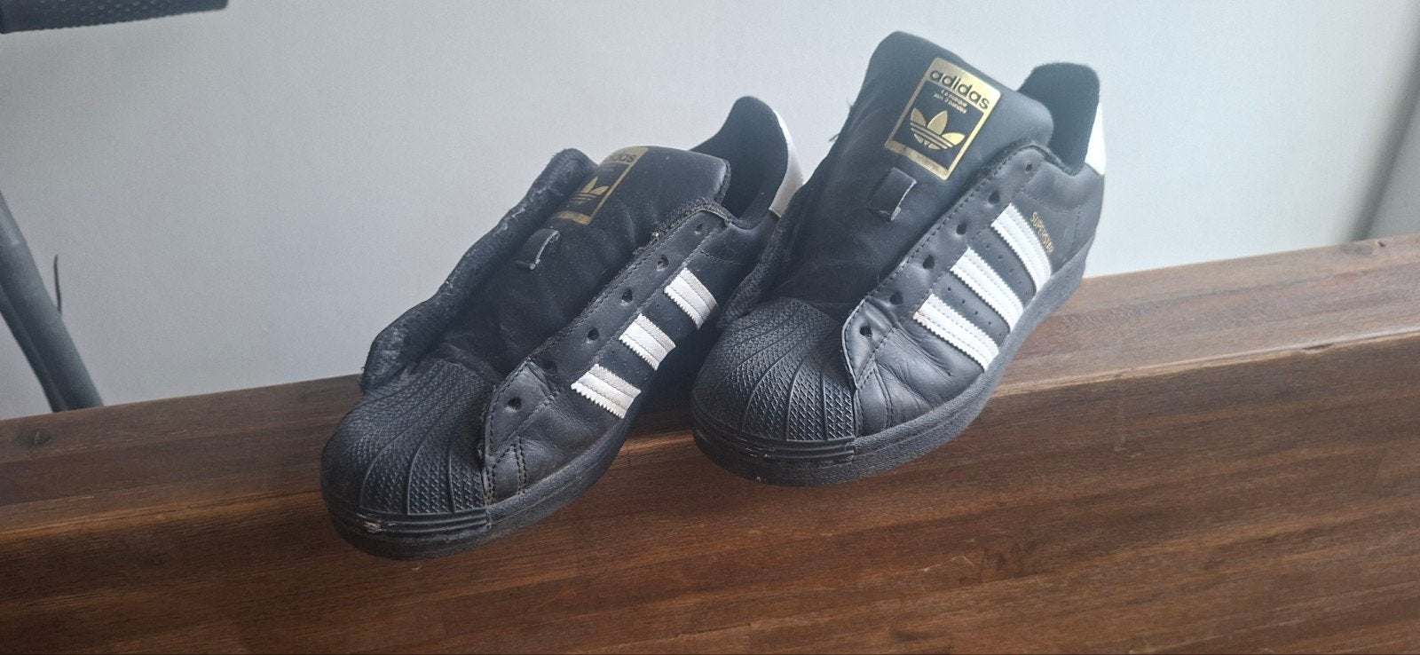 Adidas Superstar sneakers - Zwart met witte strepen, Adidas, Zwart, Ophalen of Verzenden, Sneakers of Gympen