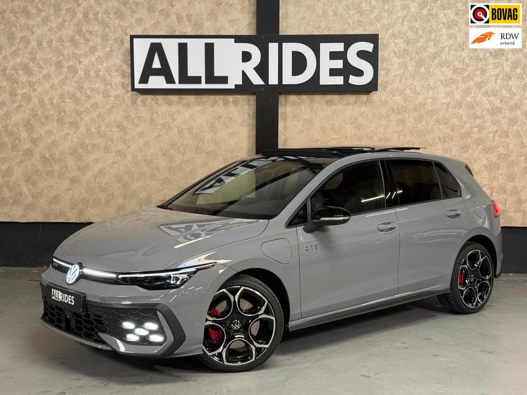 Volkswagen GOLF 1.5 eHybrid GTE | Pano | 360 Camera | Keyles, 77 km/l, 4 cilinders, Bedrijf, 177 pk