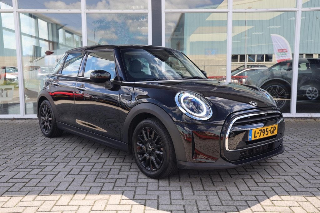 Mini 5-Deurs 1.5 One Business Edition|Automaat!|Apple carpla, Auto's, Mini, Gebruikt, Euro 6, 1210 kg, Zwart