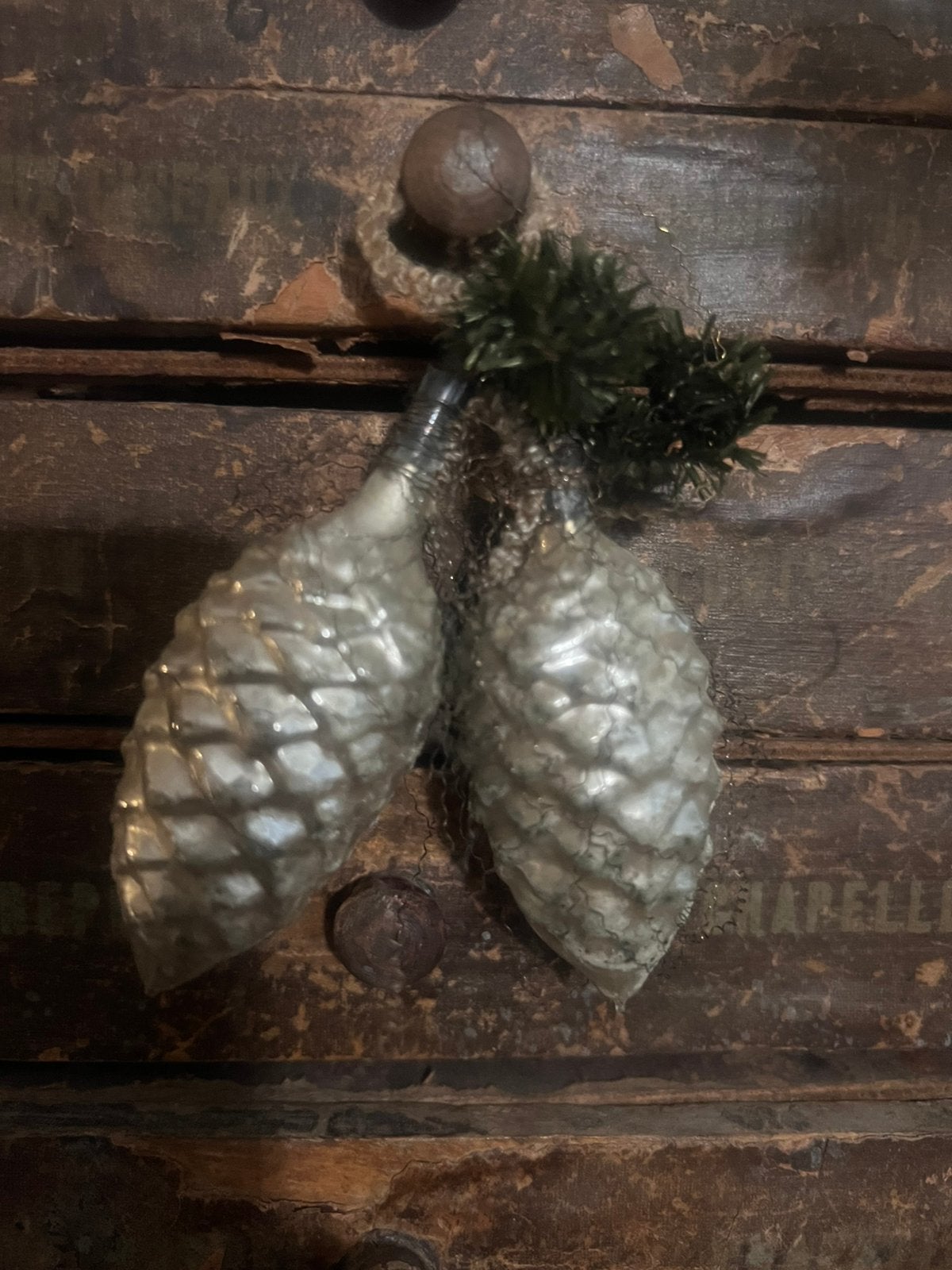 Antieke oude kerst dennenappel tinsel ornament kerstboom, Ophalen of Verzenden