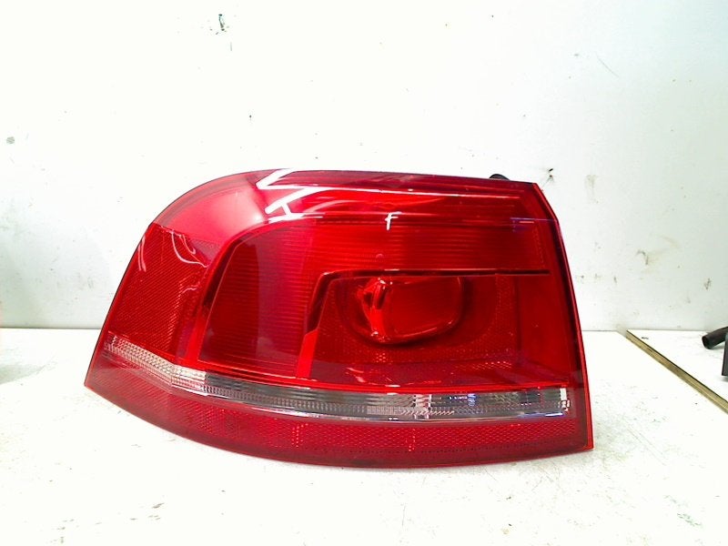 Achterlicht Links Volkswagen Passat Variant (365) 3AF945095C, Gebruikt, Volkswagen, Volkswagen AG, Kundenbetreuung@volkswagen.de