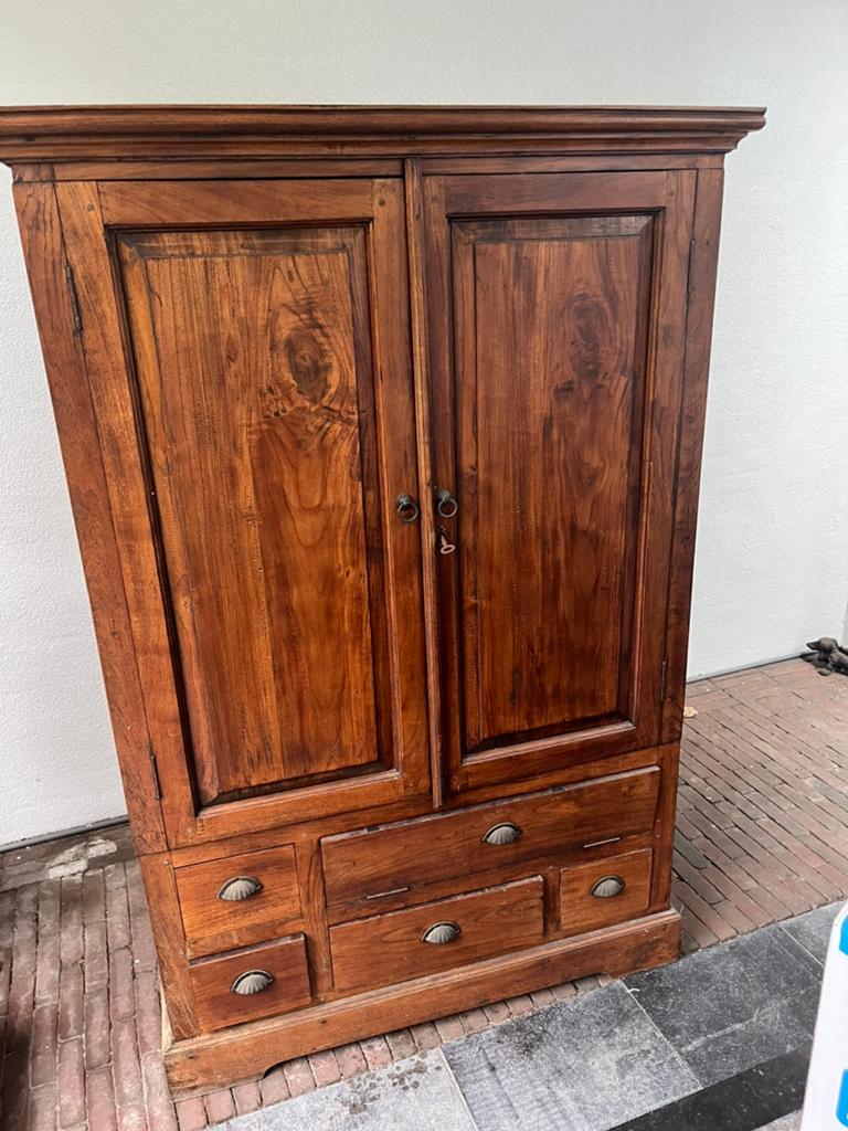 Zware hardhouten tv-kast, Huis en Inrichting, Kasten | Computermeubels, Ophalen, Gebruikt, 120 tot 170 cm