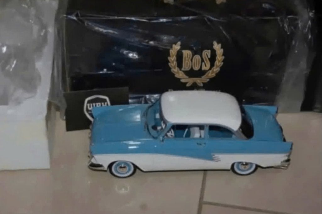 1:18 FORD TAUNUS 17M P2 BOS models BOS019 in doos WRH, Verzenden, Zo goed als nieuw, Auto, Overige merken