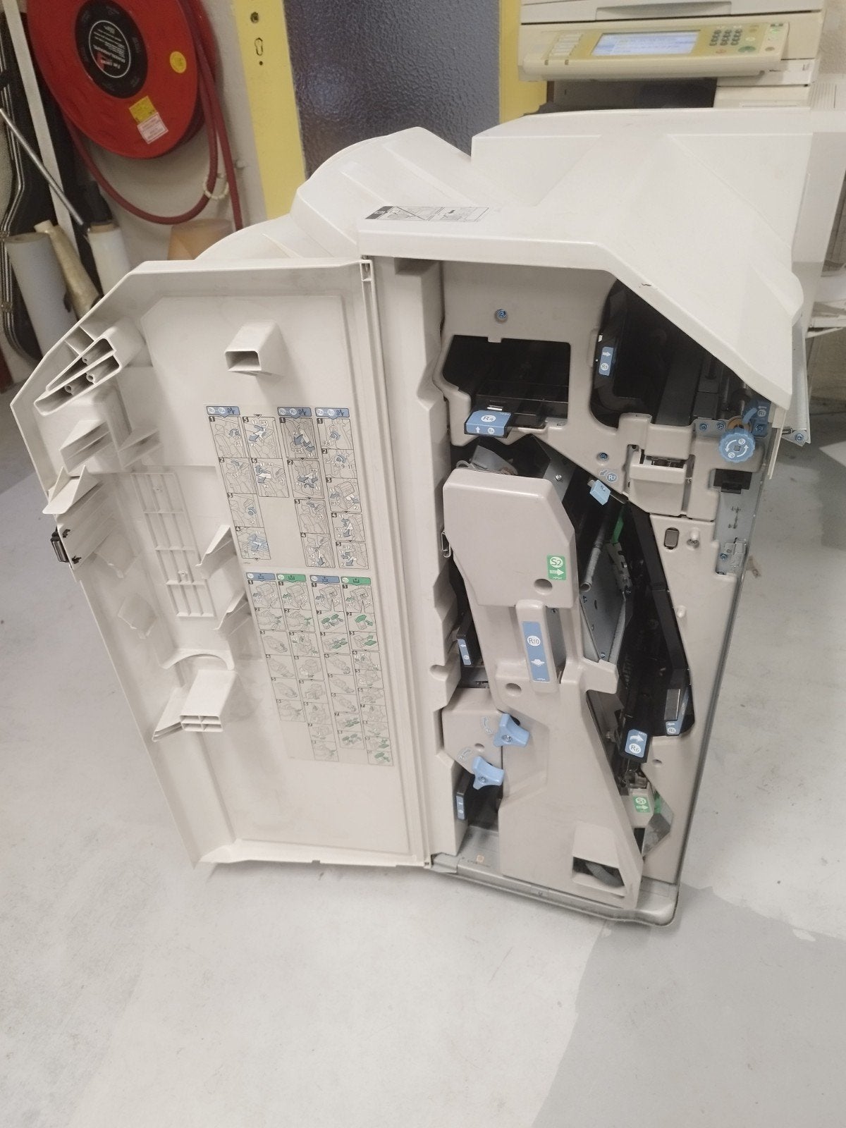 Ricoh Afwerkunit voor Kopieerapparaat, Ophalen