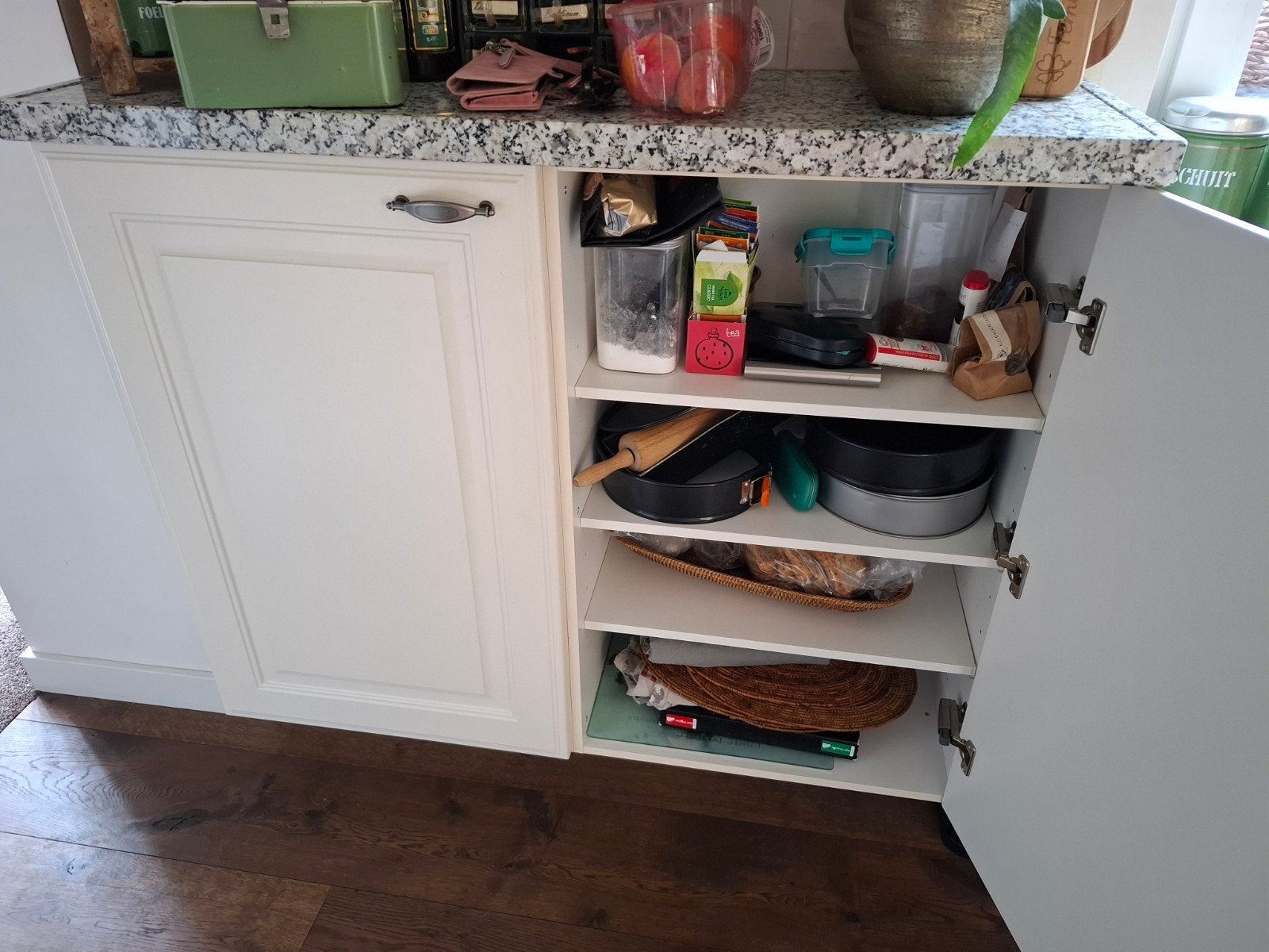 Keukenkasten, Ophalen, Zo goed als nieuw