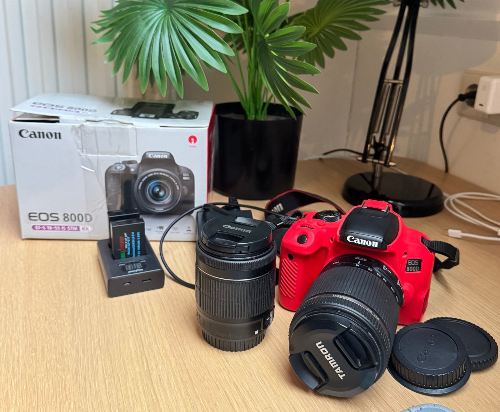 Canon EOS 800D Spiegelreflexcamera met twee lenzen, Spiegelreflex, Canon, Beeldstabilisatie, Ophalen of Verzenden