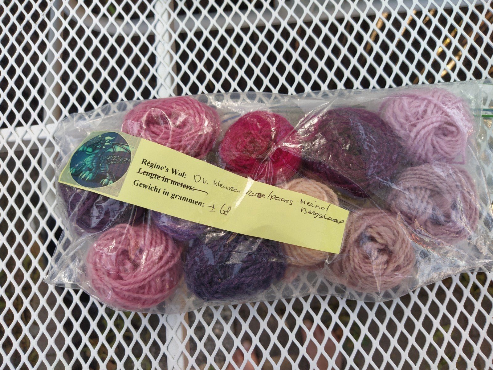 kleine bolletjes wol (Merino/Bergschaap) €7,50 p.zakje, Ophalen of Verzenden, Nieuw, Breien of Haken, Wol of Garen