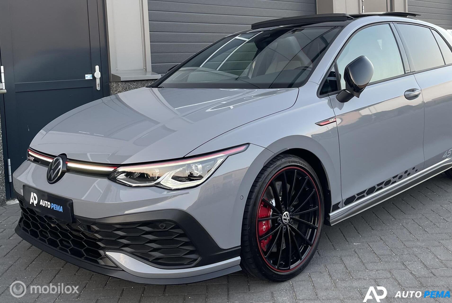Volkswagen Golf 2.0 TSI GTI Clubsport 45 Jahre Akra, Auto's, Volkswagen, Gebruikt, 4 cilinders, 1984 cc, Bedrijf