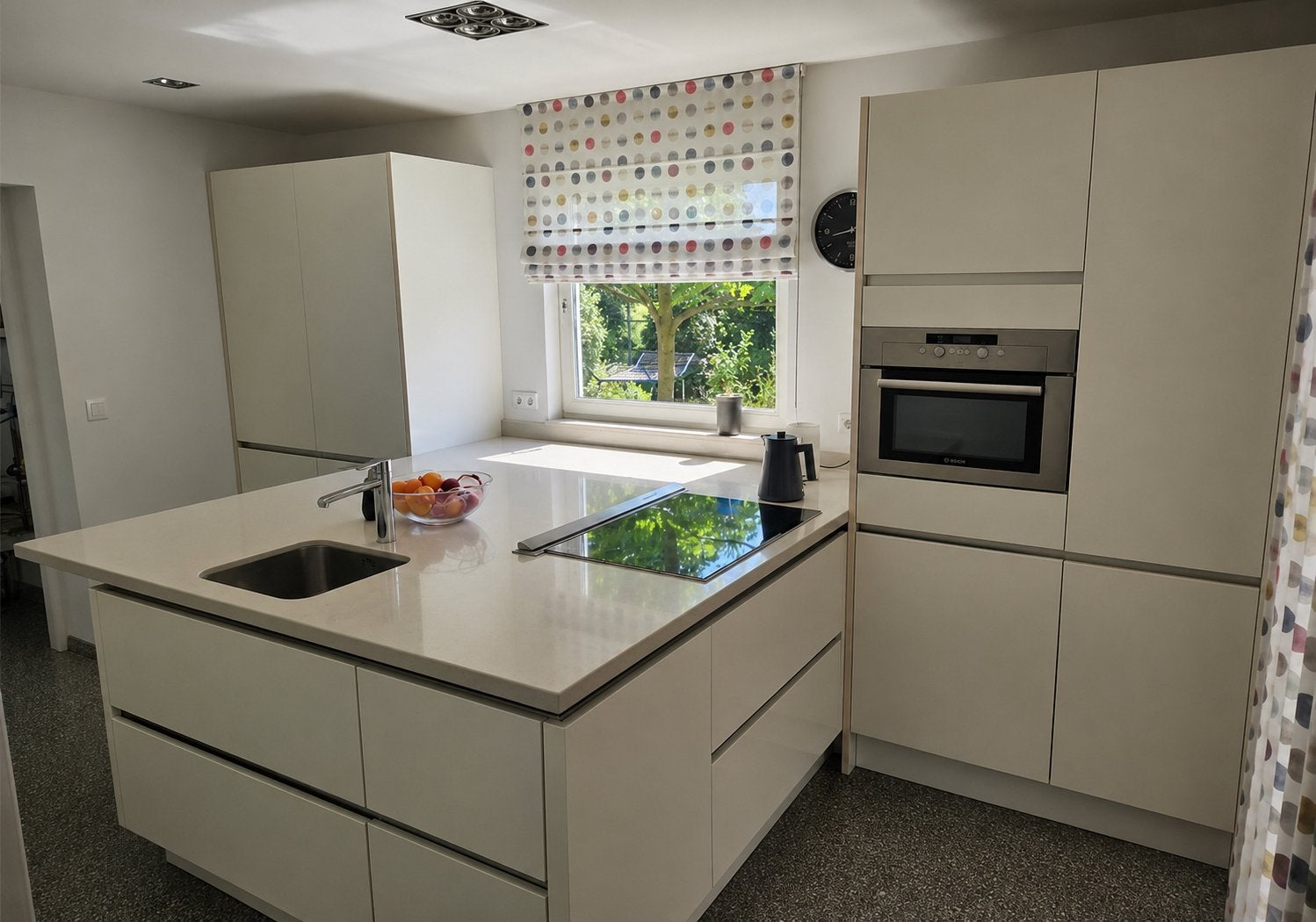 ✨T VORM EILAND KEUKEN MET  APPARATUUR ✨, Huis en Inrichting, Ophalen, Wit, Hoekkeuken, Zo goed als nieuw