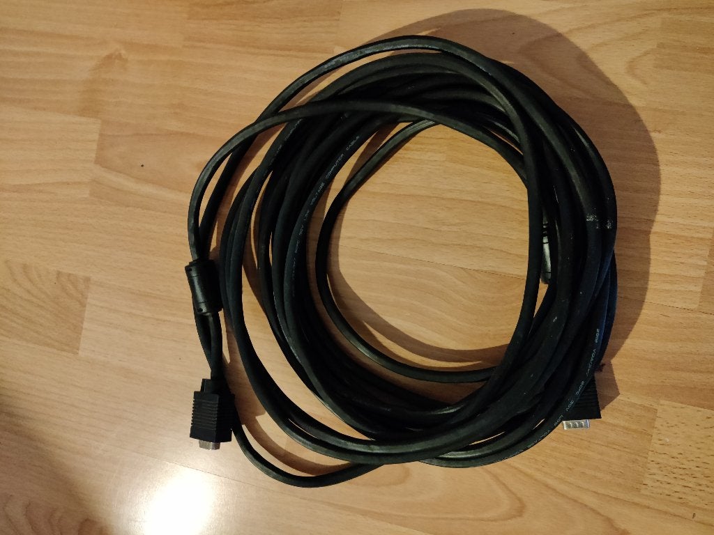 VGA Kabel zwart 10m  2 stuks beschikbaar, 4-6, Ophalen of Verzenden, Zo goed als nieuw