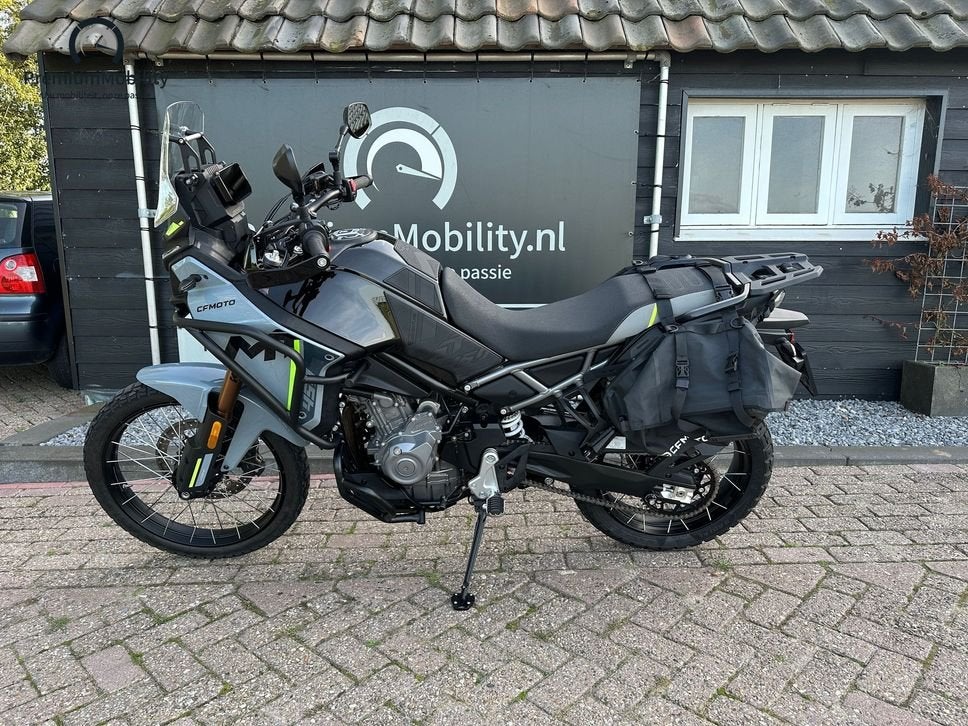 CFMOTO 450 MT (BJ 2026 / 8500 KM), Motoren, 2 cilinders, Bedrijf, Onbekend, 449 cc
