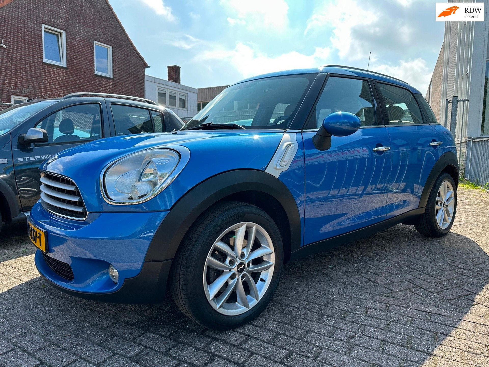 Mini Countryman 1.6 Cooper Chili * Carplay * LMV * PDC * Led, Voorwielaandrijving, Gebruikt, Blauw, 122 pk