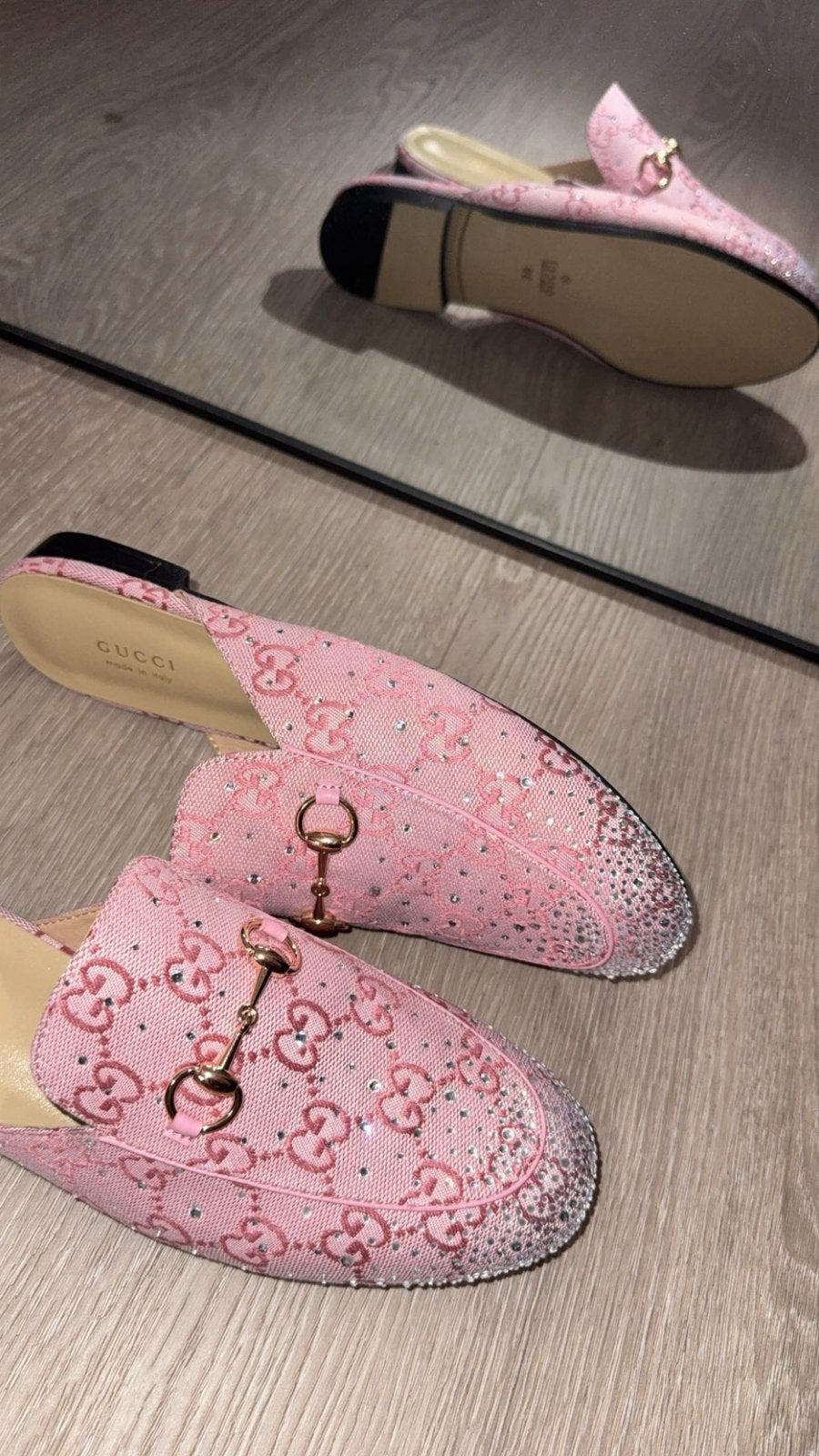 Gucci Slides, Kleding | Dames, Schoenen, Ophalen of Verzenden, Zo goed als nieuw, Zwart, Sneakers of Gympen